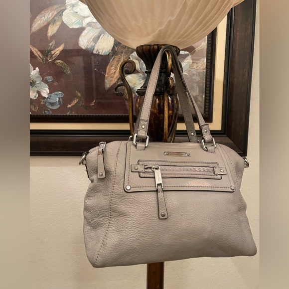 Michael Michael Kors please check all picture of condition - Picture 3 of 16